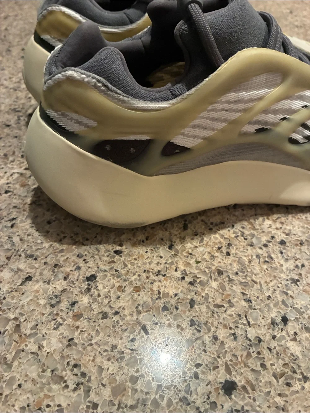 Yeezy men’s 2022